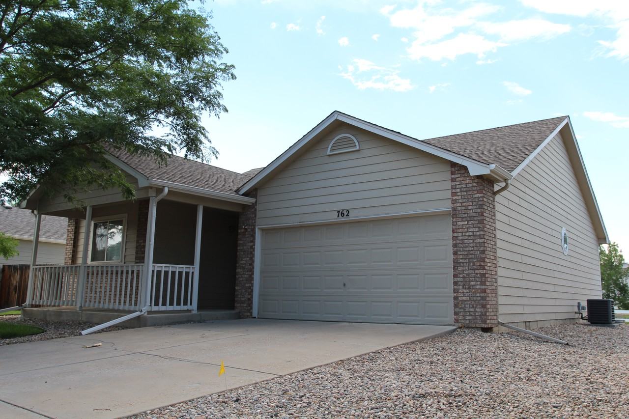 762 Kaitlyn Cir #NONE - Photo 2 of 29