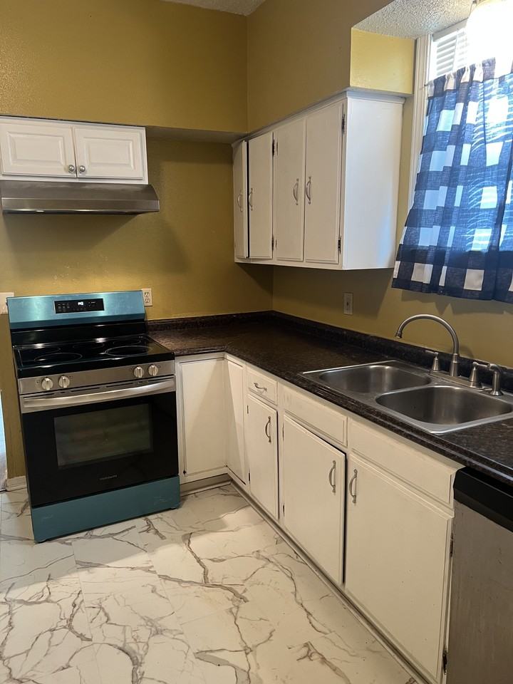 1510 Sumner St #NA - Photo 5 of 6