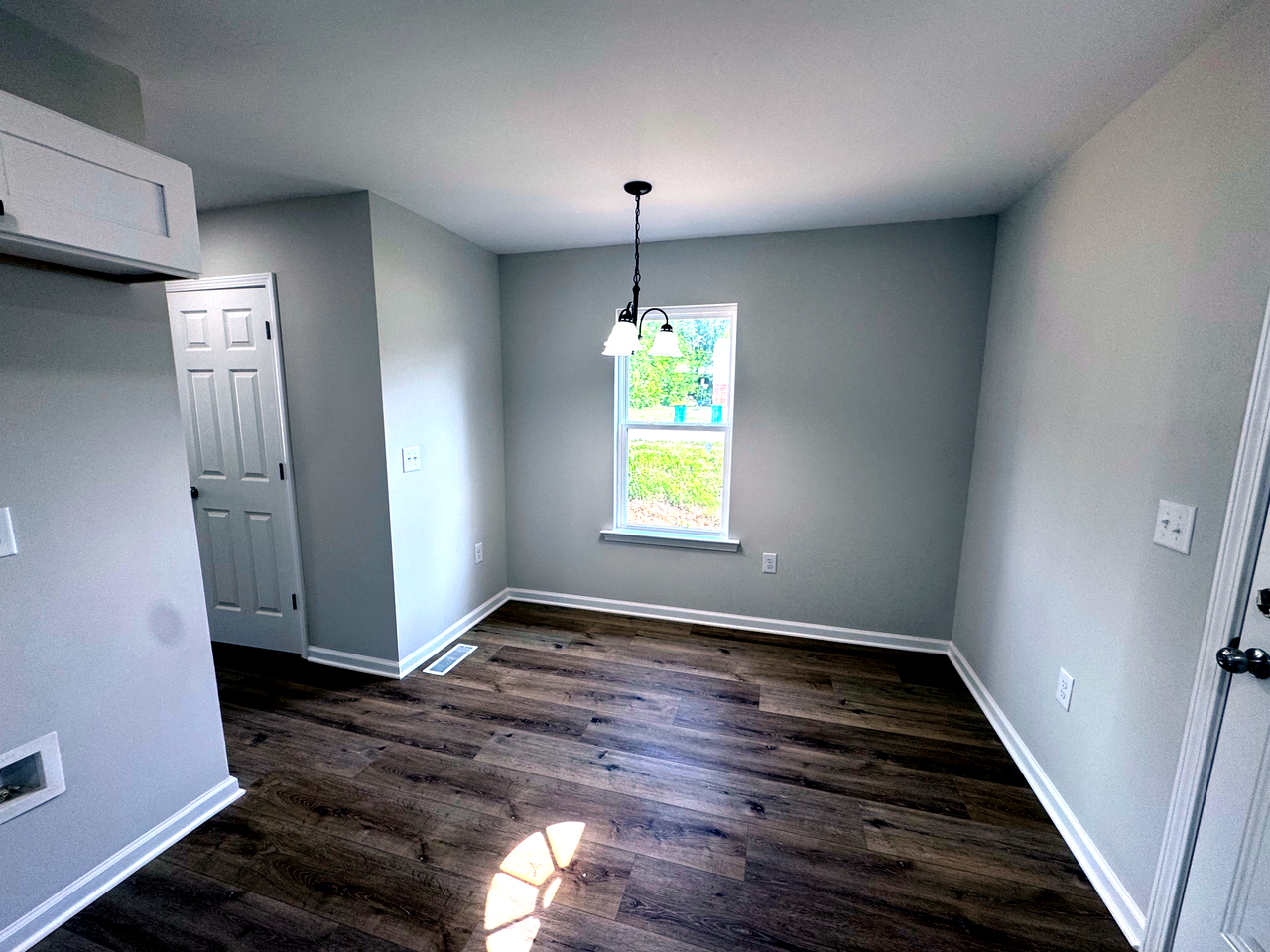 301 Dahl St #A - Photo 4 of 11
