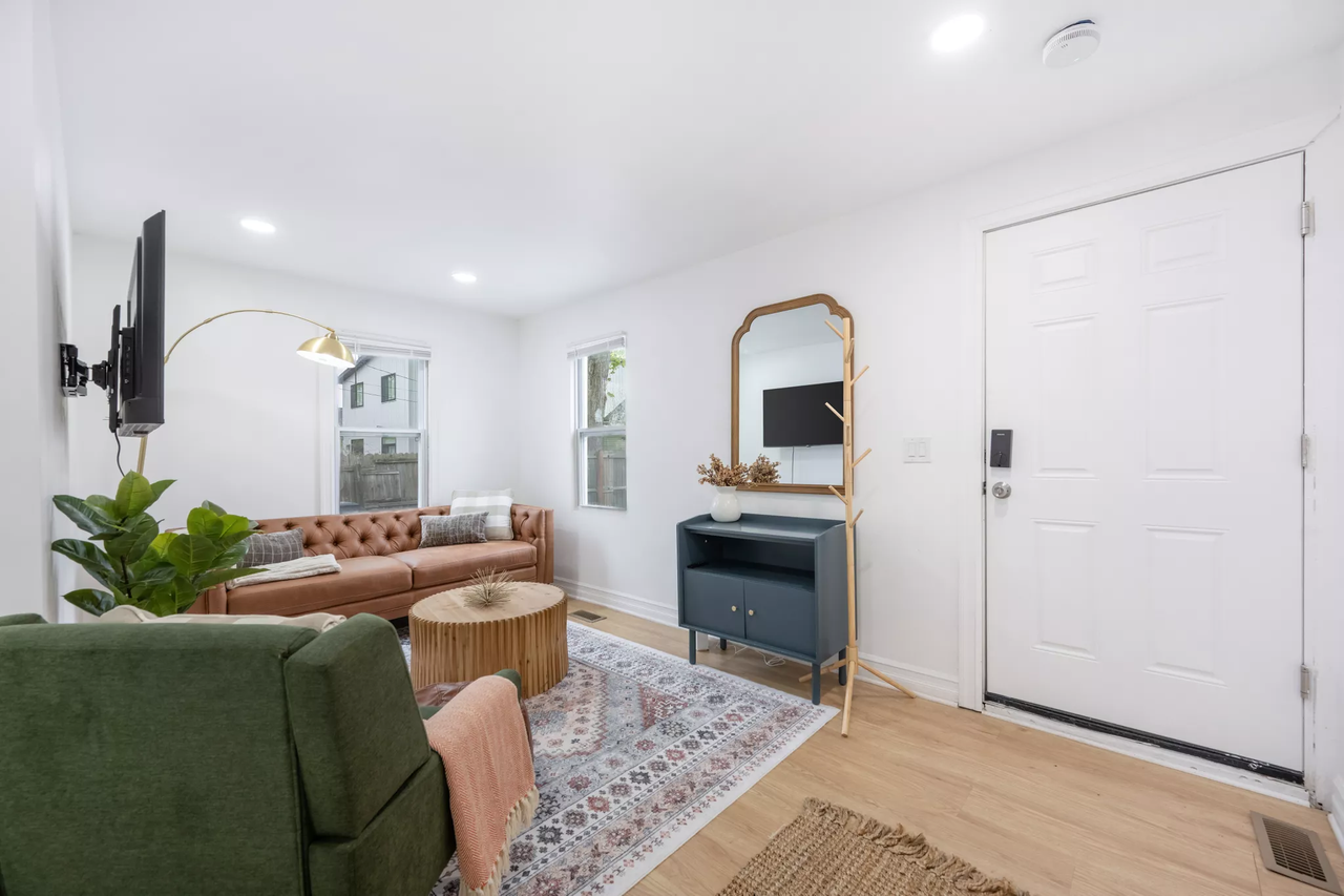 1523 E Madge Ave #NA - Photo 3 of 15