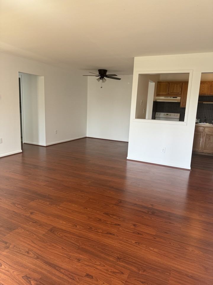809 Sunset Ln #8 - Photo 4 of 11