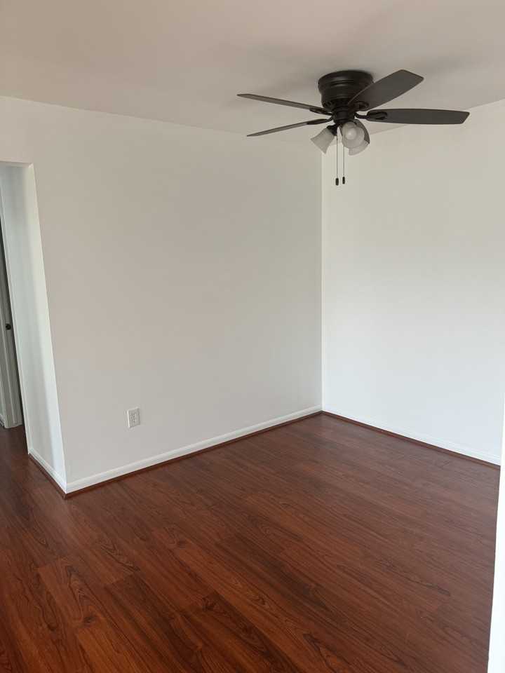 809 Sunset Ln #8 - Photo 6 of 11