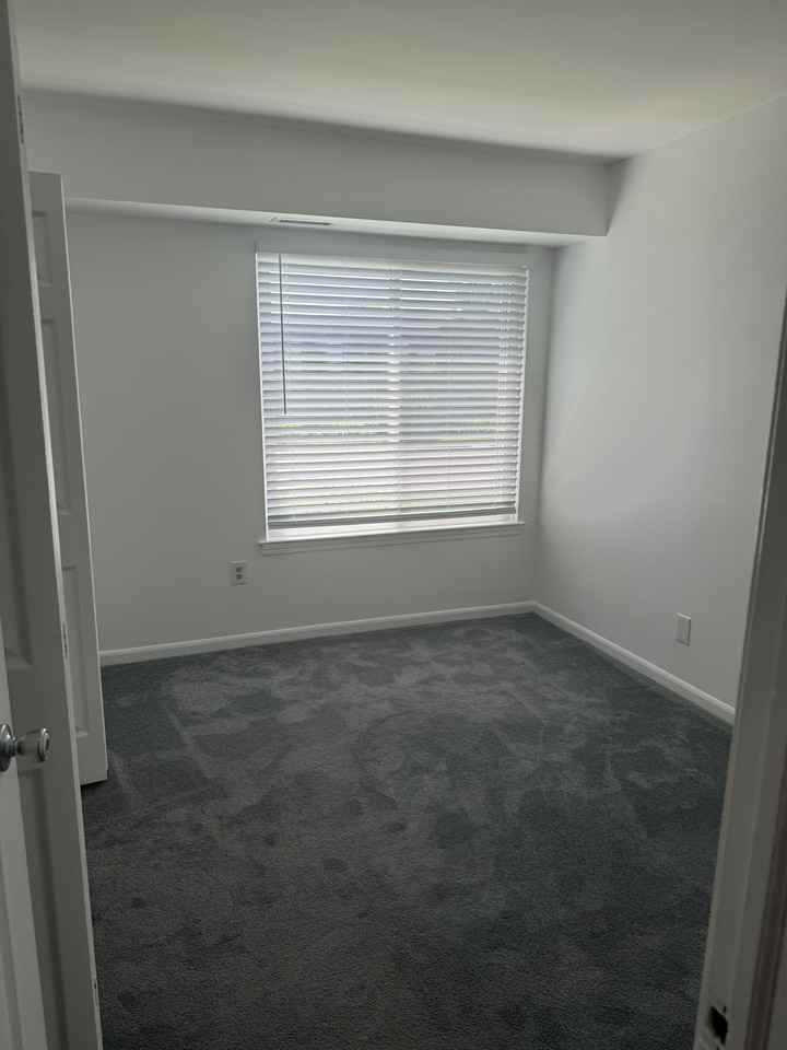809 Sunset Ln #8 - Photo 7 of 11
