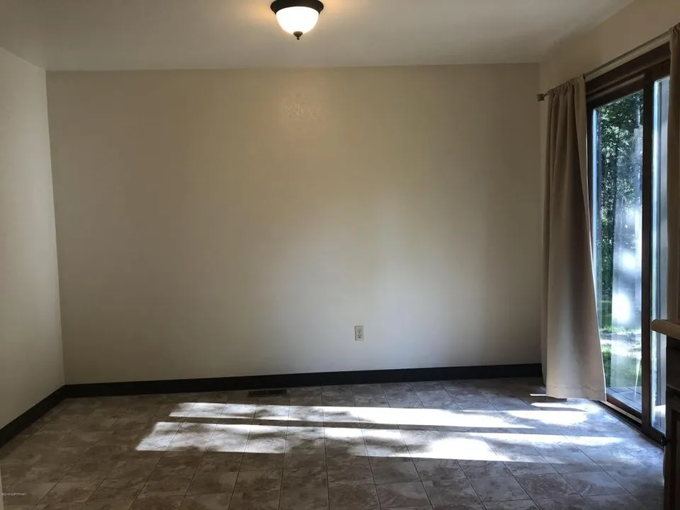 1245 N Injun Joe Cir #1 - Photo 3 of 10