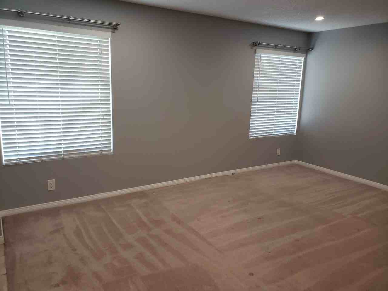 623 S Willowspring Dr #1 - Photo 2 of 11
