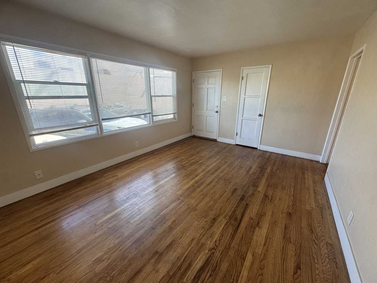 613 3rd Ave #B - Photo 6 of 6