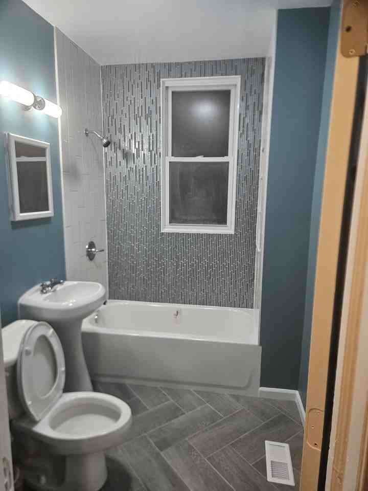 1540 W 71st St #NA - Photo 4 of 5