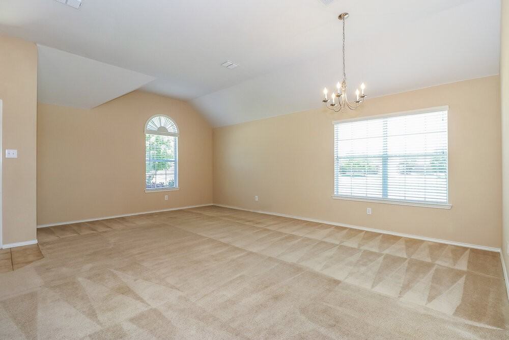 1235 Sweetwater Dr - Photo 4 of 16