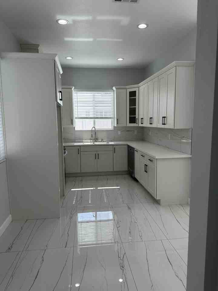 12626 Fletcher Dr #NA - Photo 5 of 18