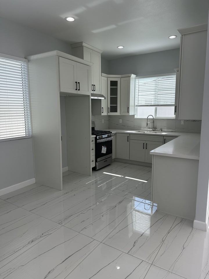 12626 Fletcher Dr #NA - Photo 6 of 18