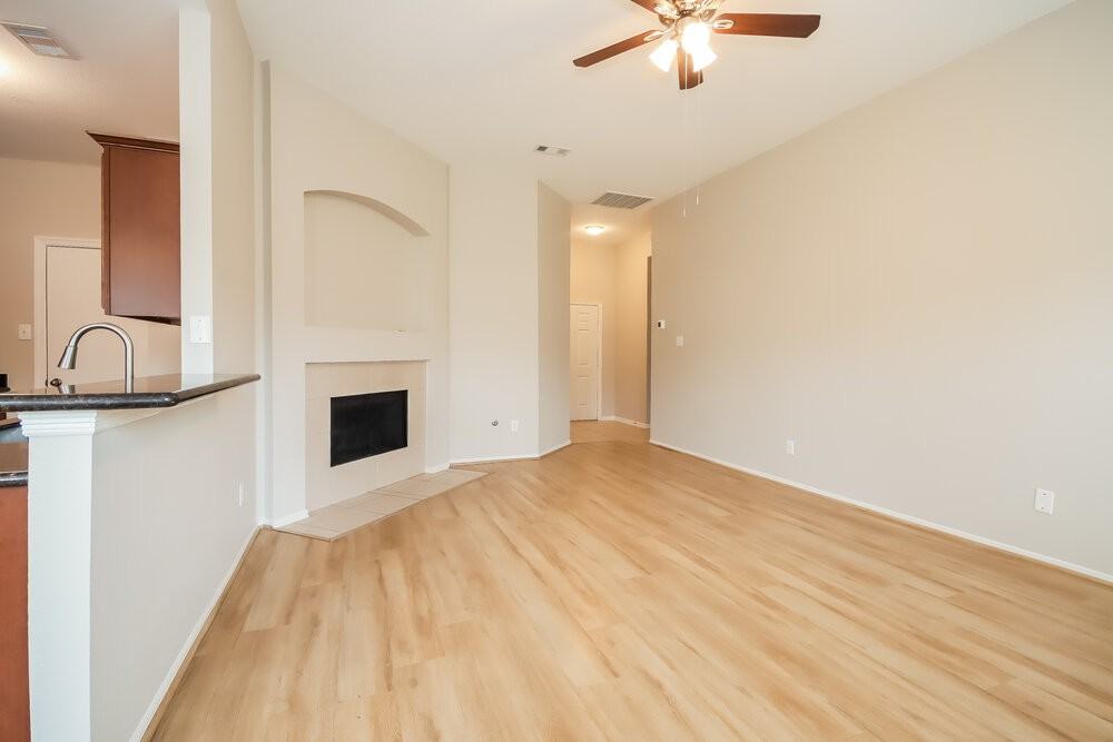 32103 Sue Ln - Photo 5 of 16
