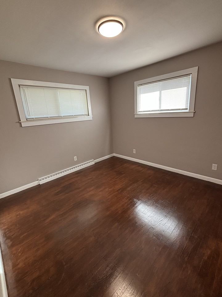 3882 N Hartford Dr #NA - Photo 4 of 16