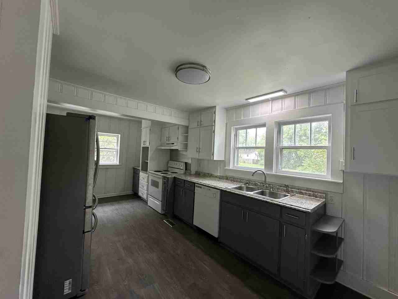 601 W Main St #NA - Photo 2 of 17