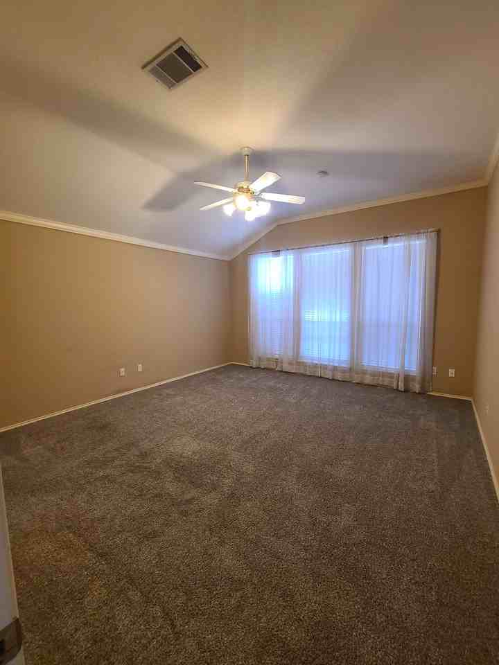 3004 Zachary Ln #NA - Photo 4 of 23