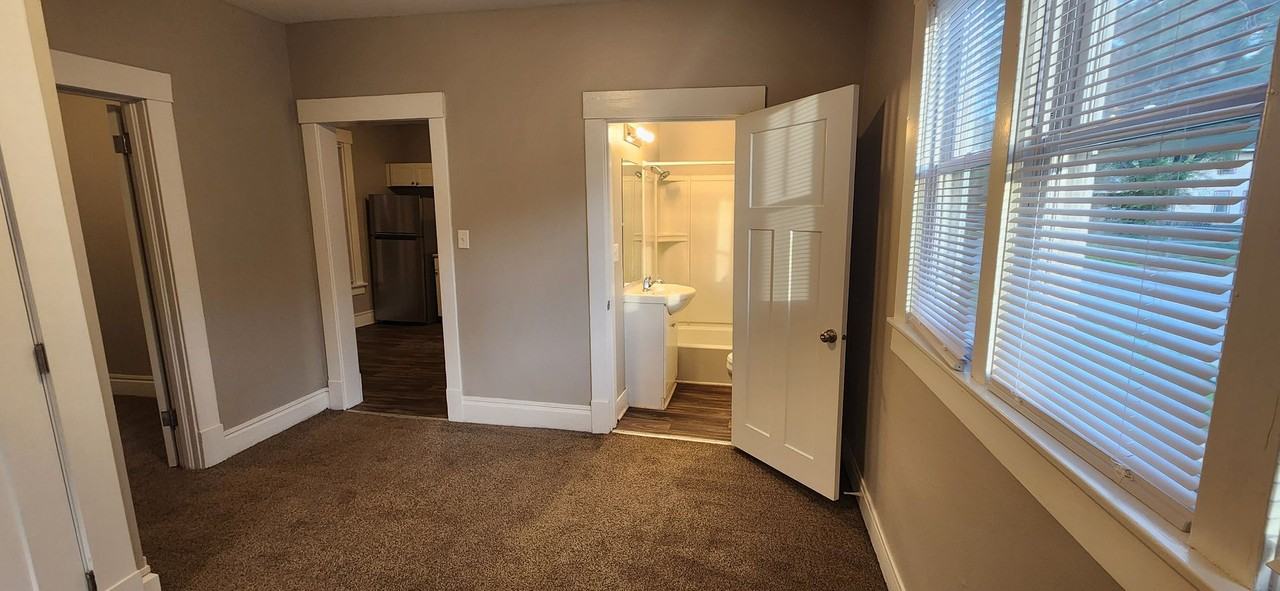 1364 Idaho St - Photo 7 of 31