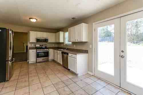 3466 Newberry Trail - Photo 4 of 9
