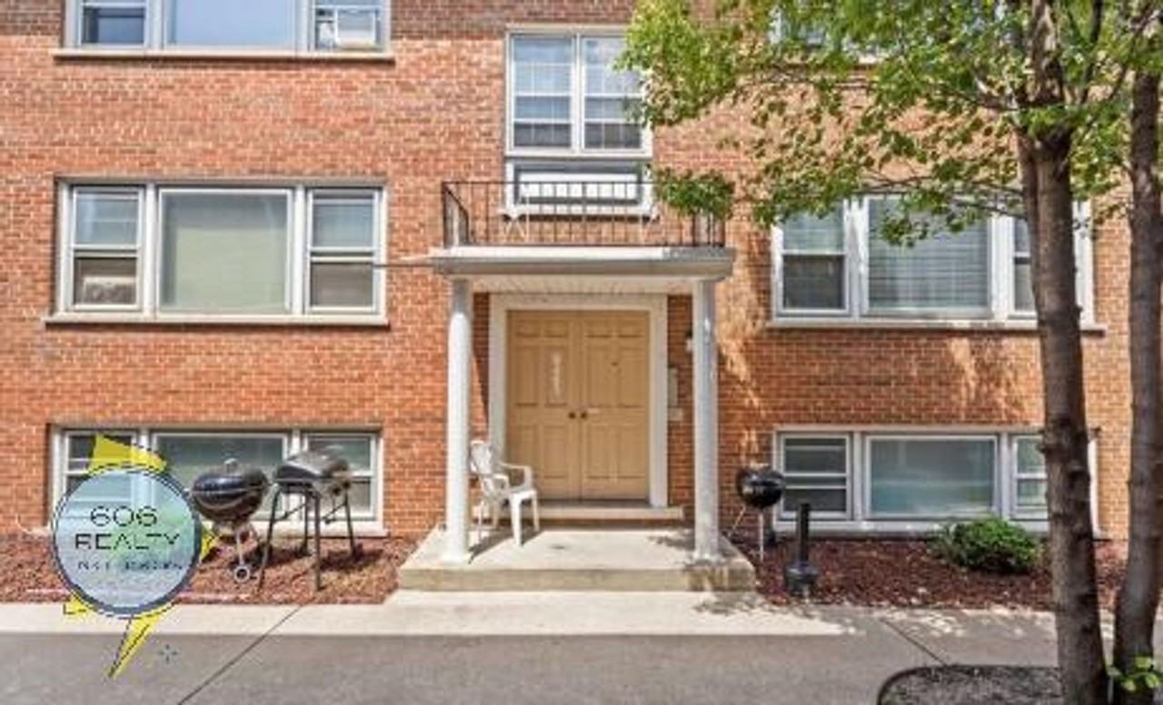 Rosemont - 9595 - Photo 4 of 5