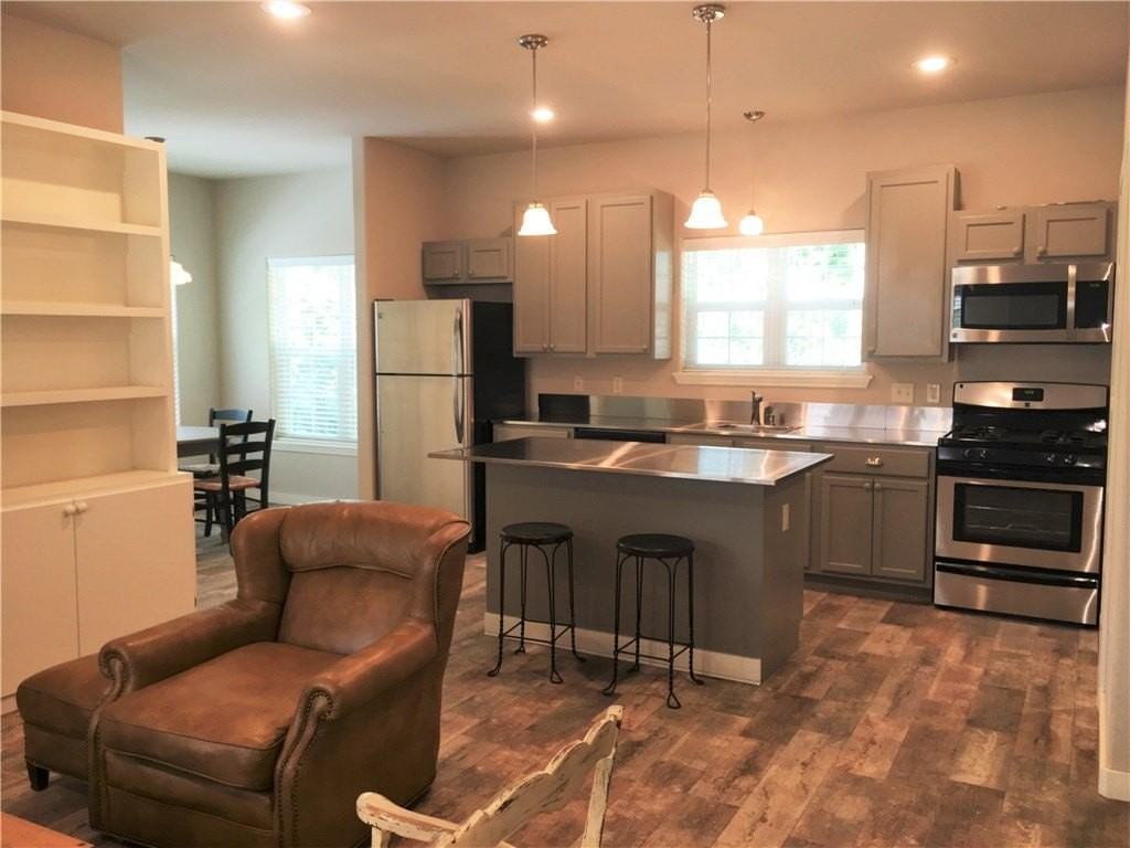 1690 W Neptune St - Photo 2 of 12