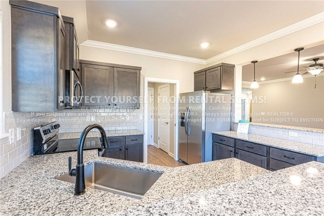 441 Peach Ave - Photo 7 of 17