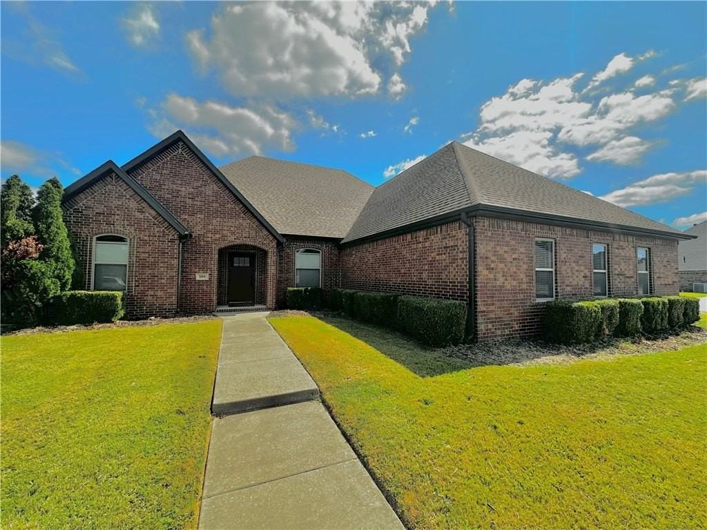 584 N Mulligan Dr - Photo 2 of 33