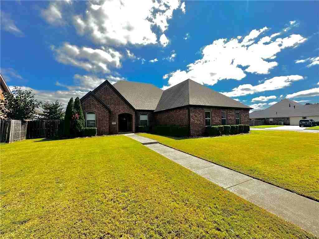 584 N Mulligan Dr - Photo 3 of 33