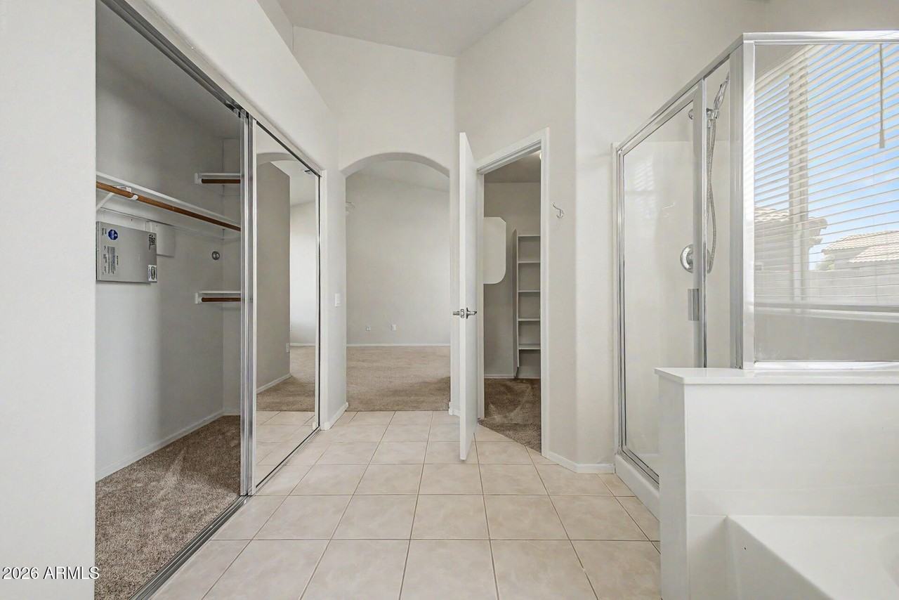 4545 E Rowel Rd - Photo 4 of 36