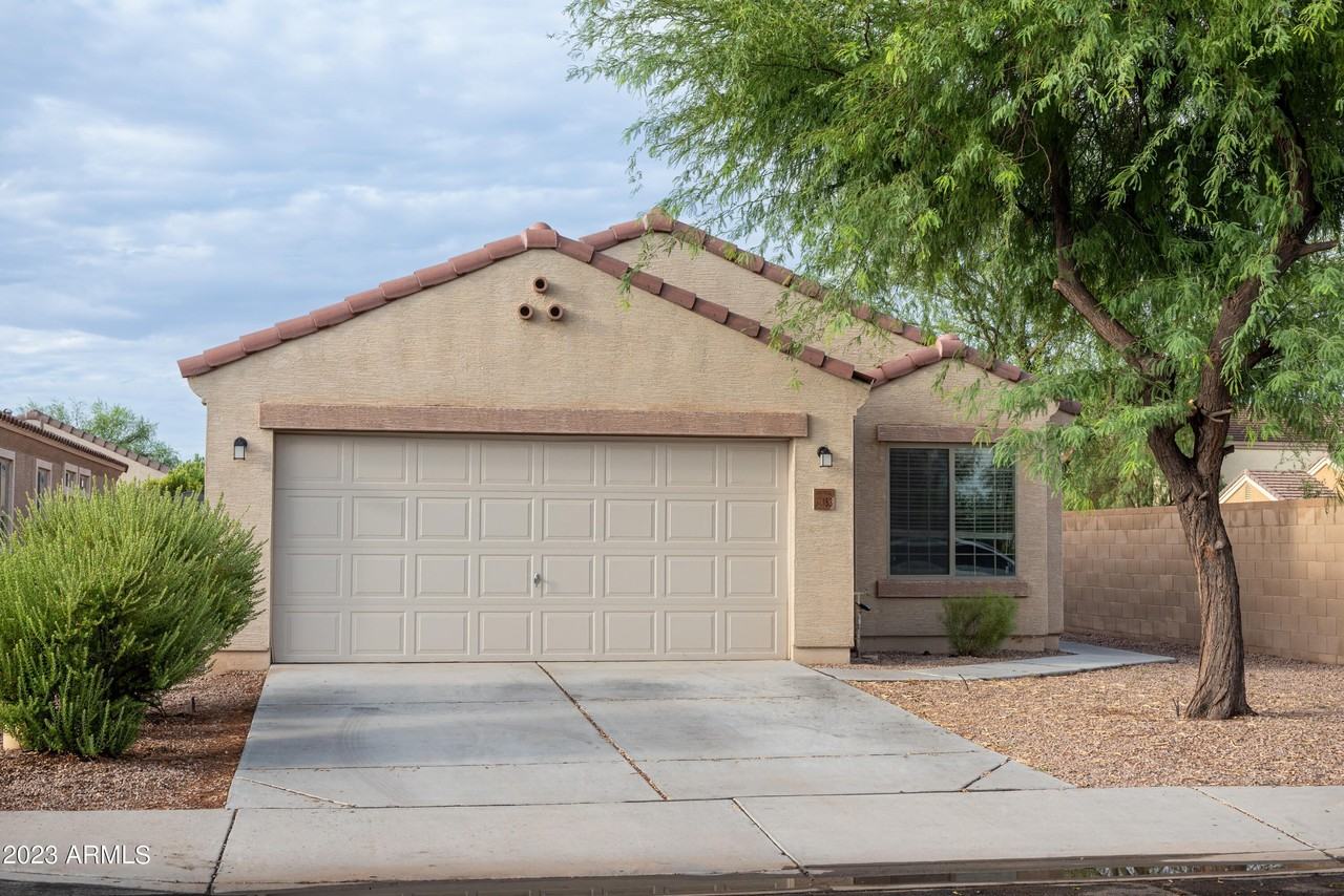 37153 W Amalfi Ave - Photo 2 of 17