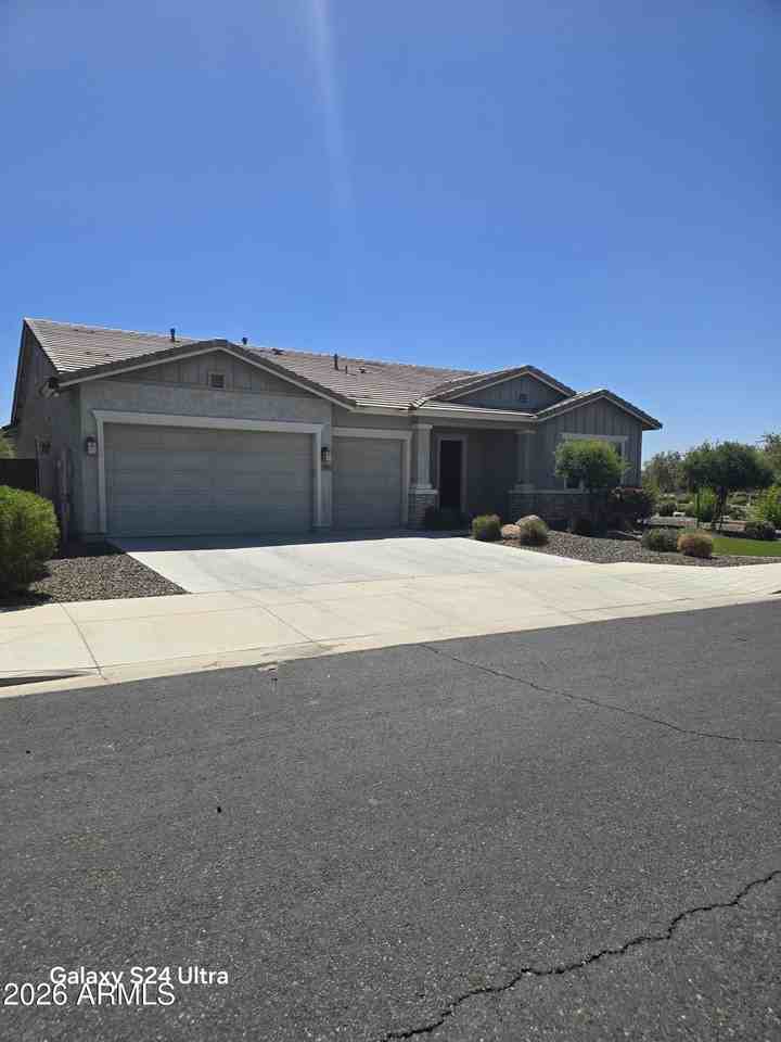 5605 N 189th Dr - Photo 2 of 23