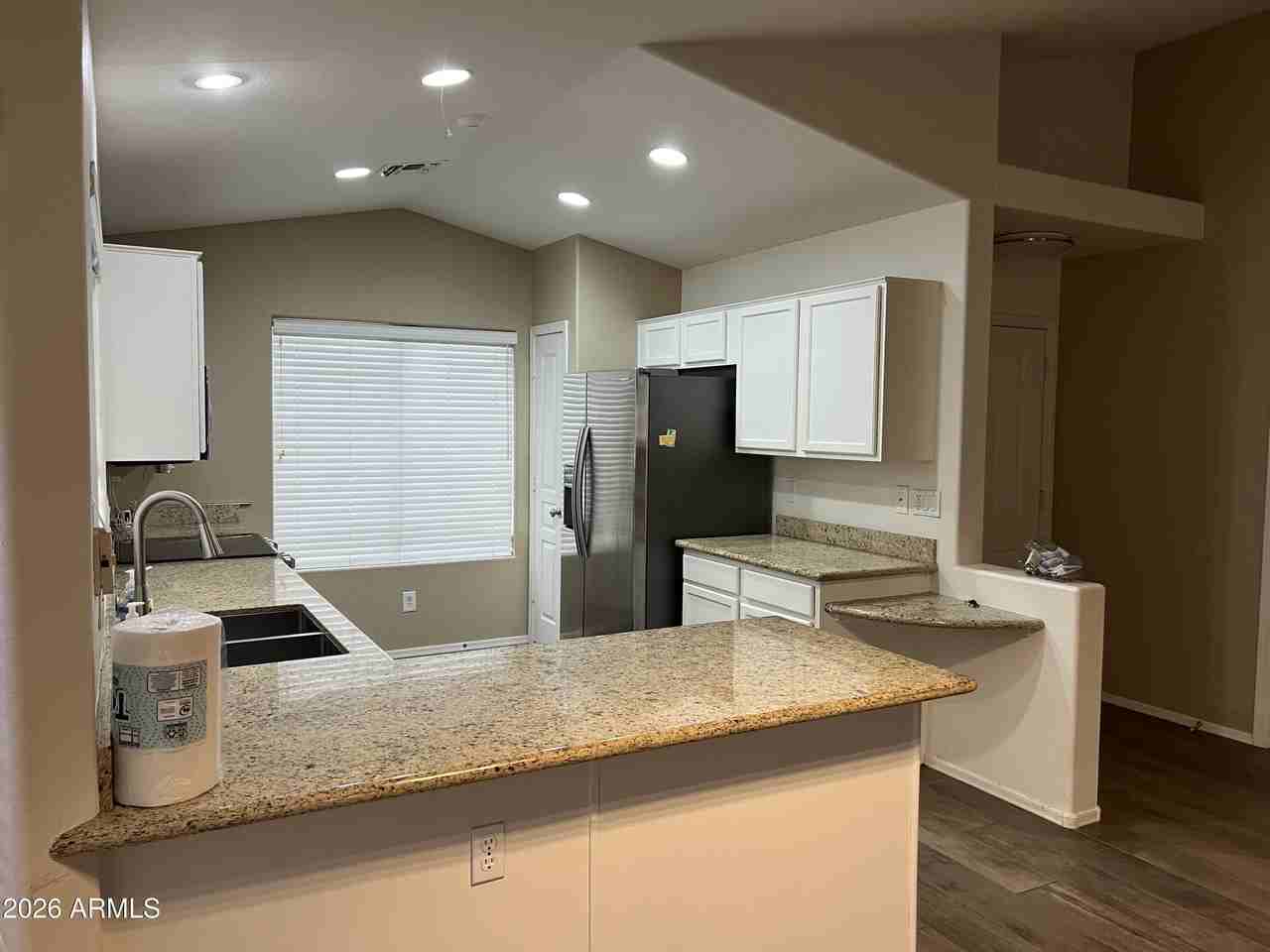 2240 E Mariposa Grande - Photo 2 of 16