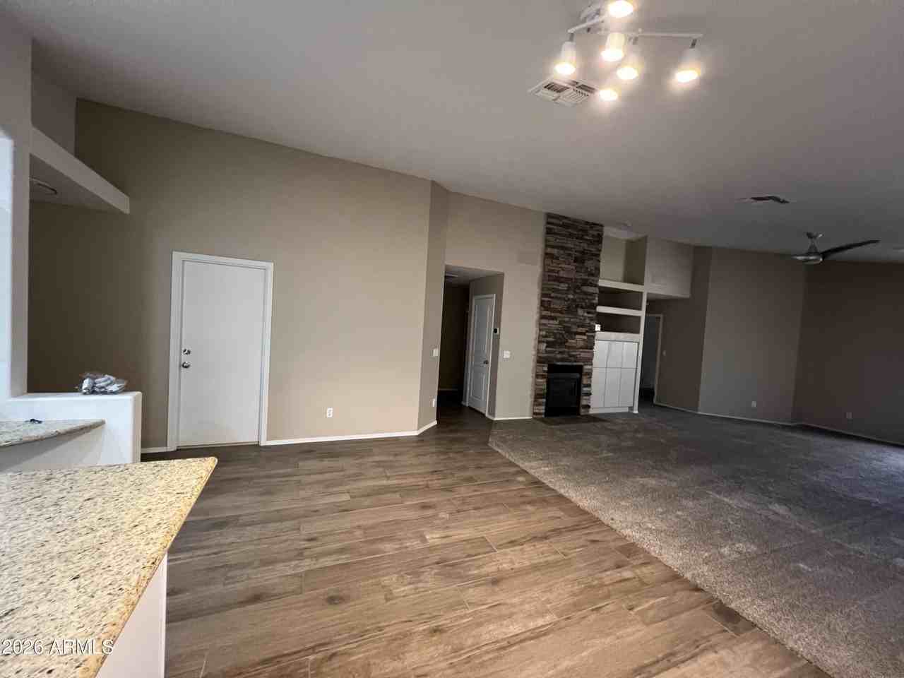 2240 E Mariposa Grande - Photo 5 of 16