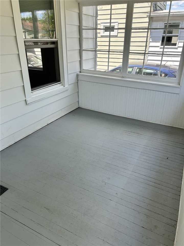169 Horseheads Blvd - Photo 2 of 11