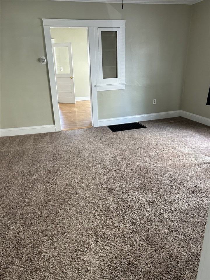 169 Horseheads Blvd - Photo 6 of 11