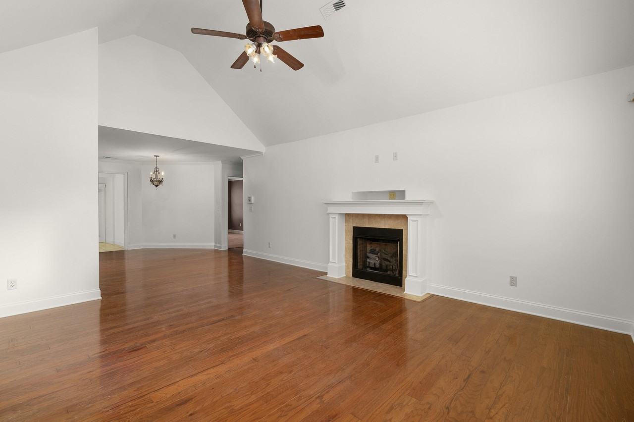 3384 Willow Lake Cir - Photo 6 of 28