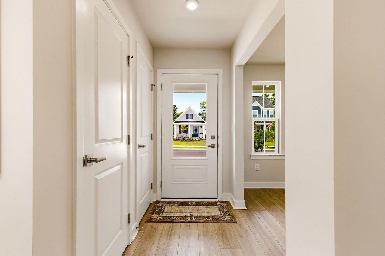 2748 Rowyn St - Photo 5 of 35