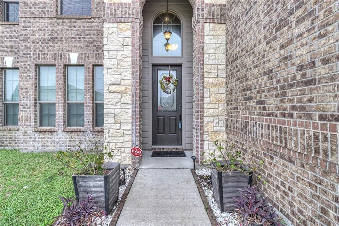 7809 Pavo Real St - Photo 2 of 39