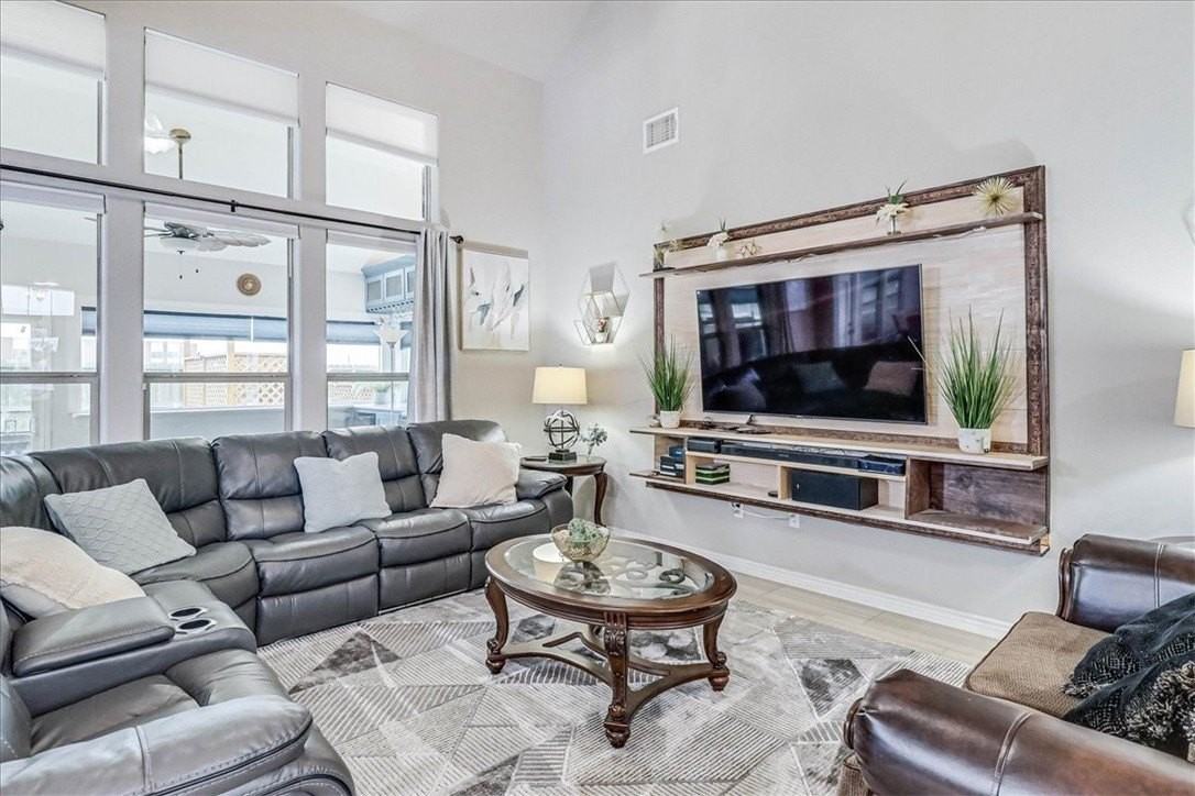 7809 Pavo Real St - Photo 6 of 39
