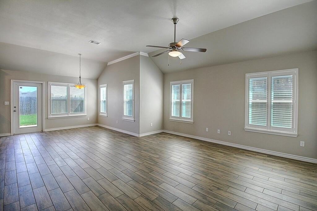 7918 Fort Griffen Dr - Photo 4 of 39