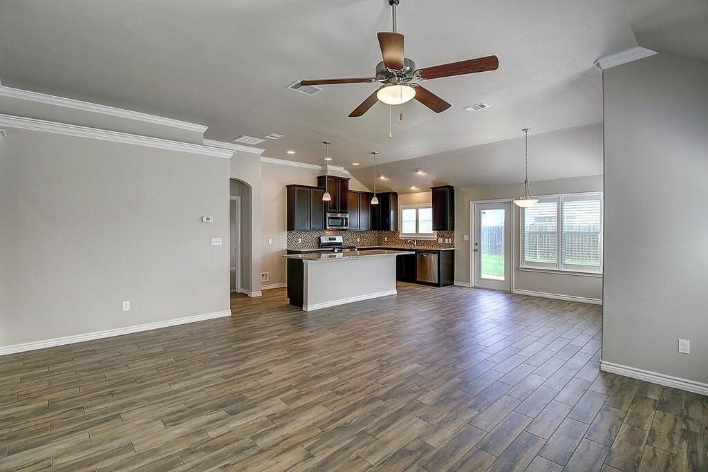 7918 Fort Griffen Dr - Photo 5 of 39