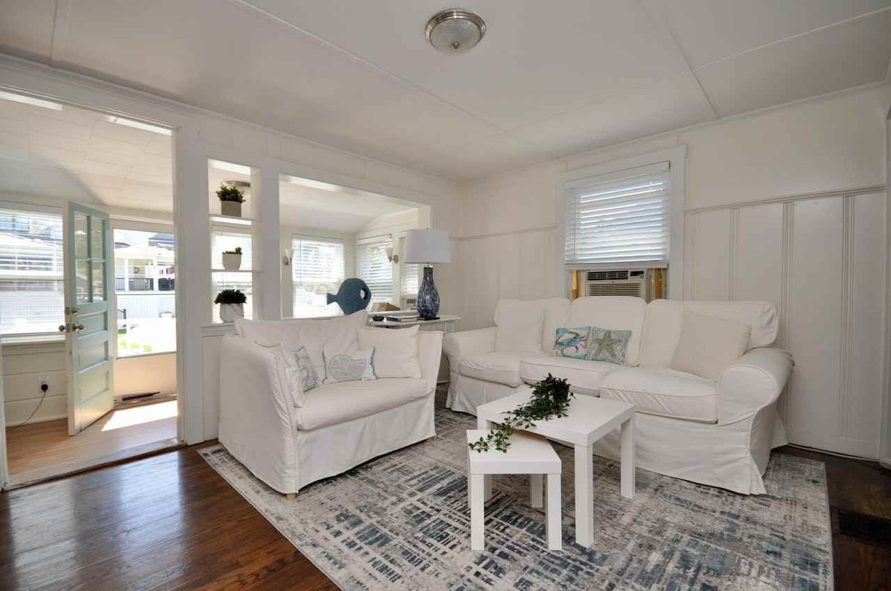 28 Cochituate Rd - Photo 5 of 16
