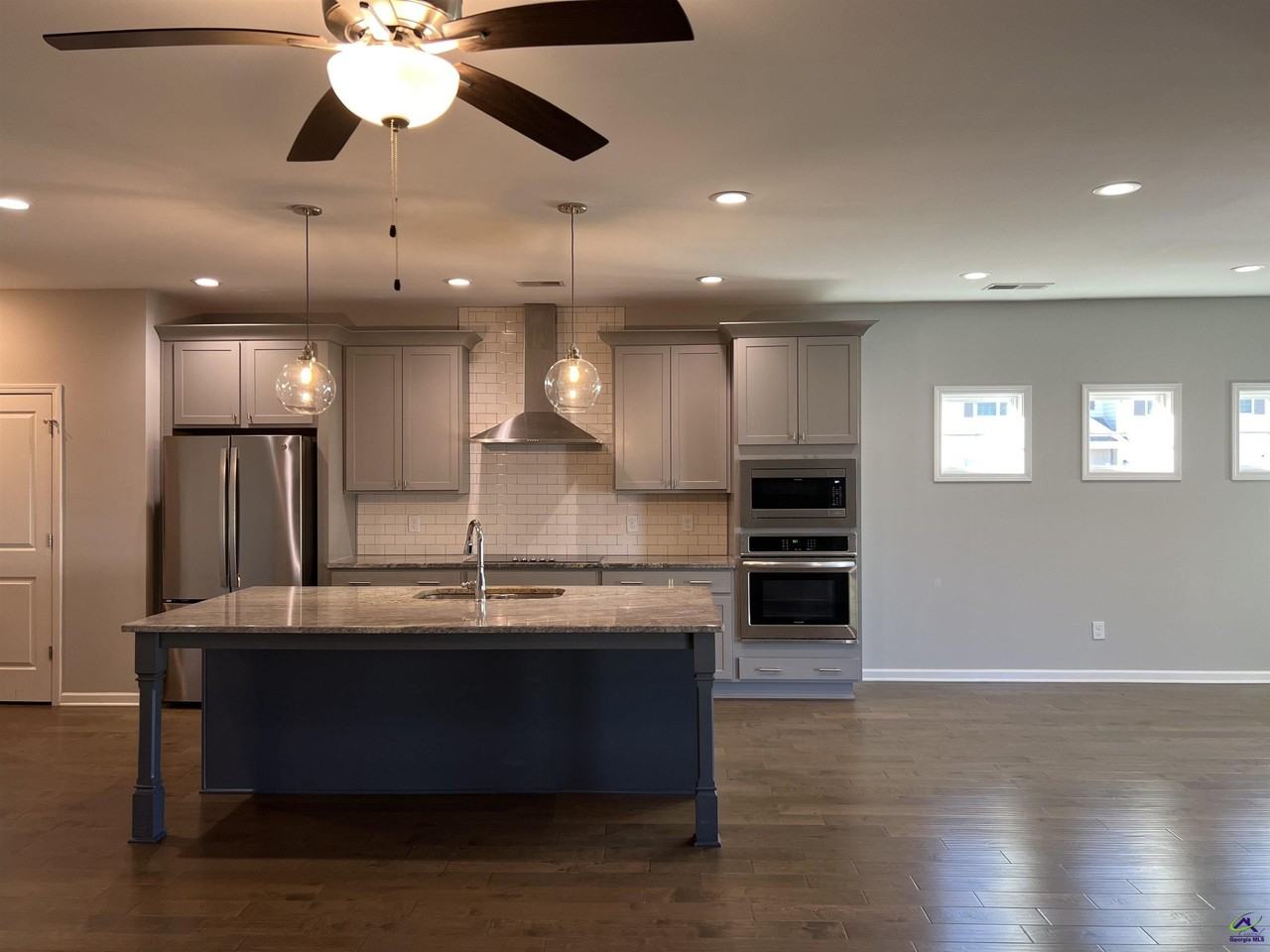 401 Tivoli Way - Photo 4 of 36