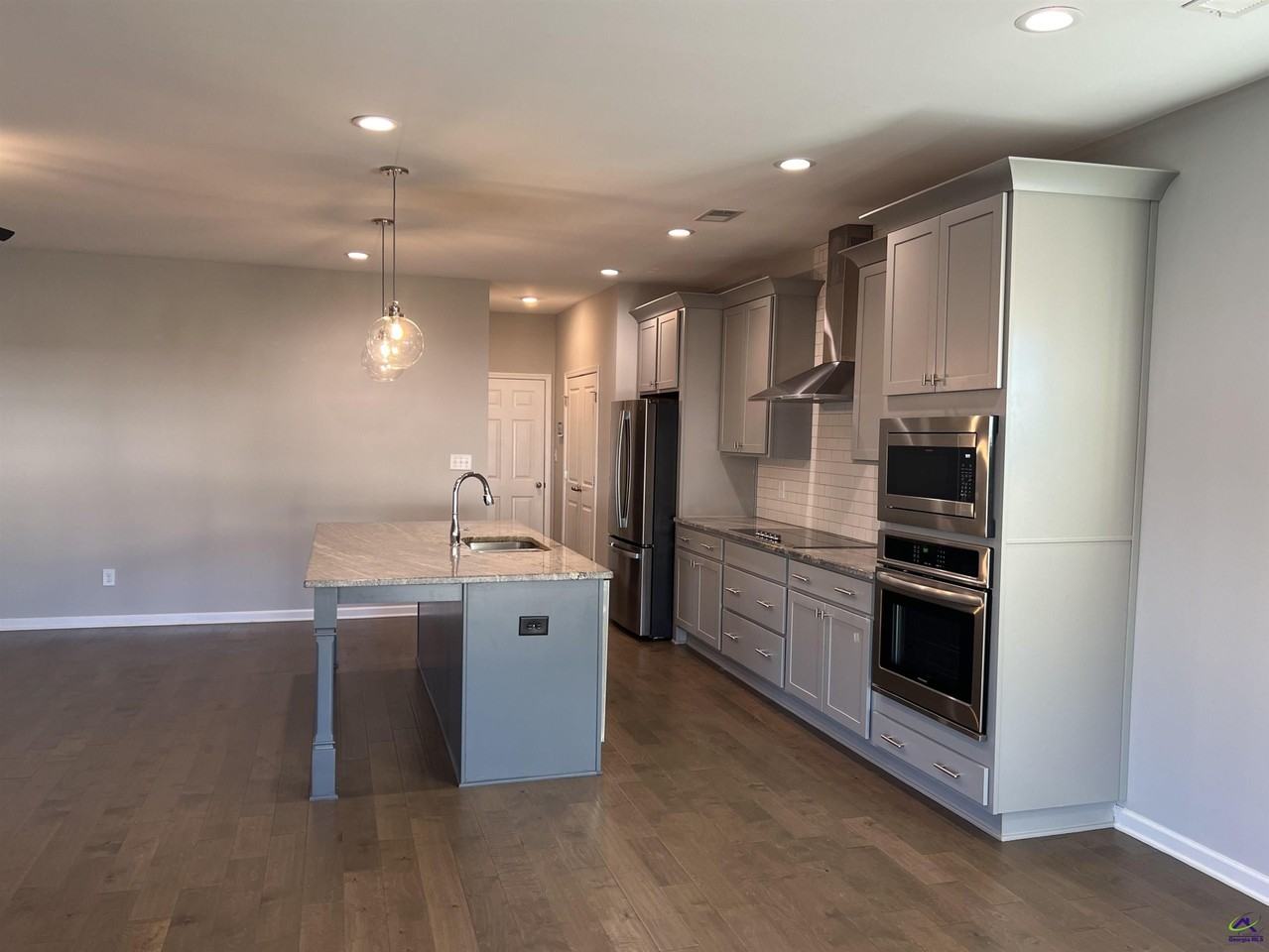 401 Tivoli Way - Photo 5 of 36