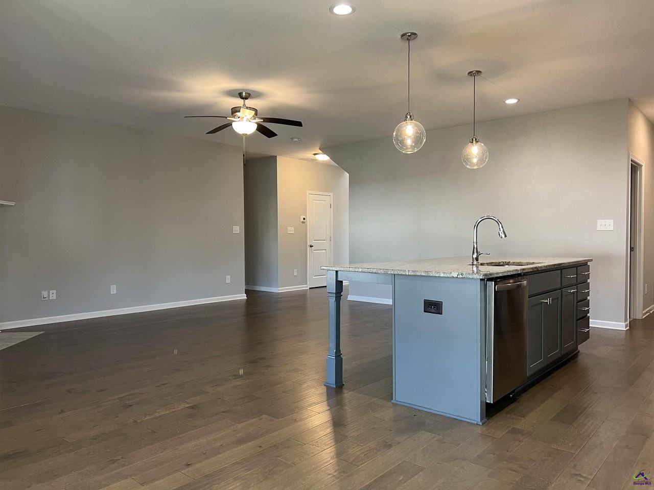 401 Tivoli Way - Photo 6 of 36