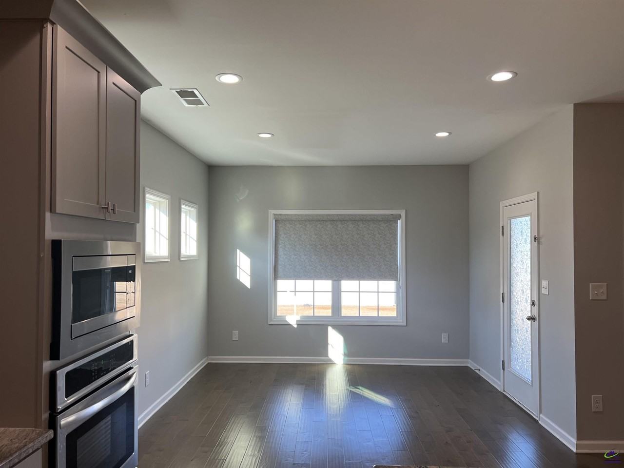 401 Tivoli Way - Photo 7 of 36
