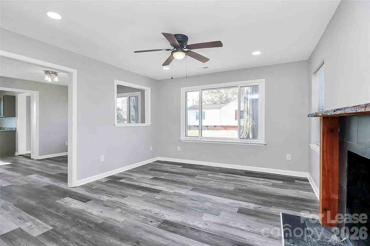 108 Lee Dr - Photo 3 of 35