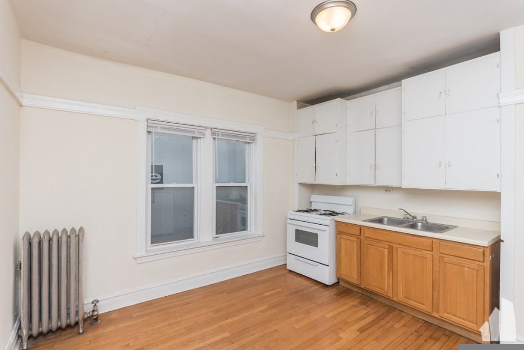 1825 W Foster Ave #1827-1 - Photo 4 of 7