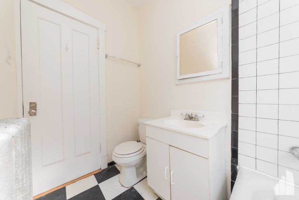 1825 W Foster Ave #1827-1 - Photo 6 of 7