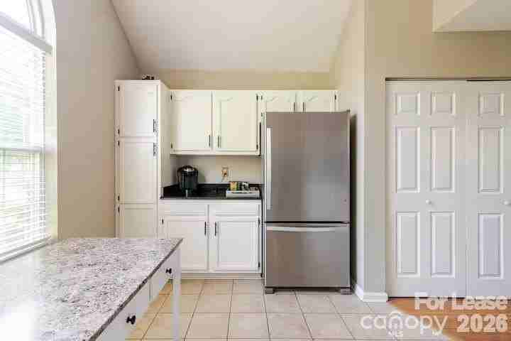 8263 Southgate Commons Dr - Photo 6 of 28