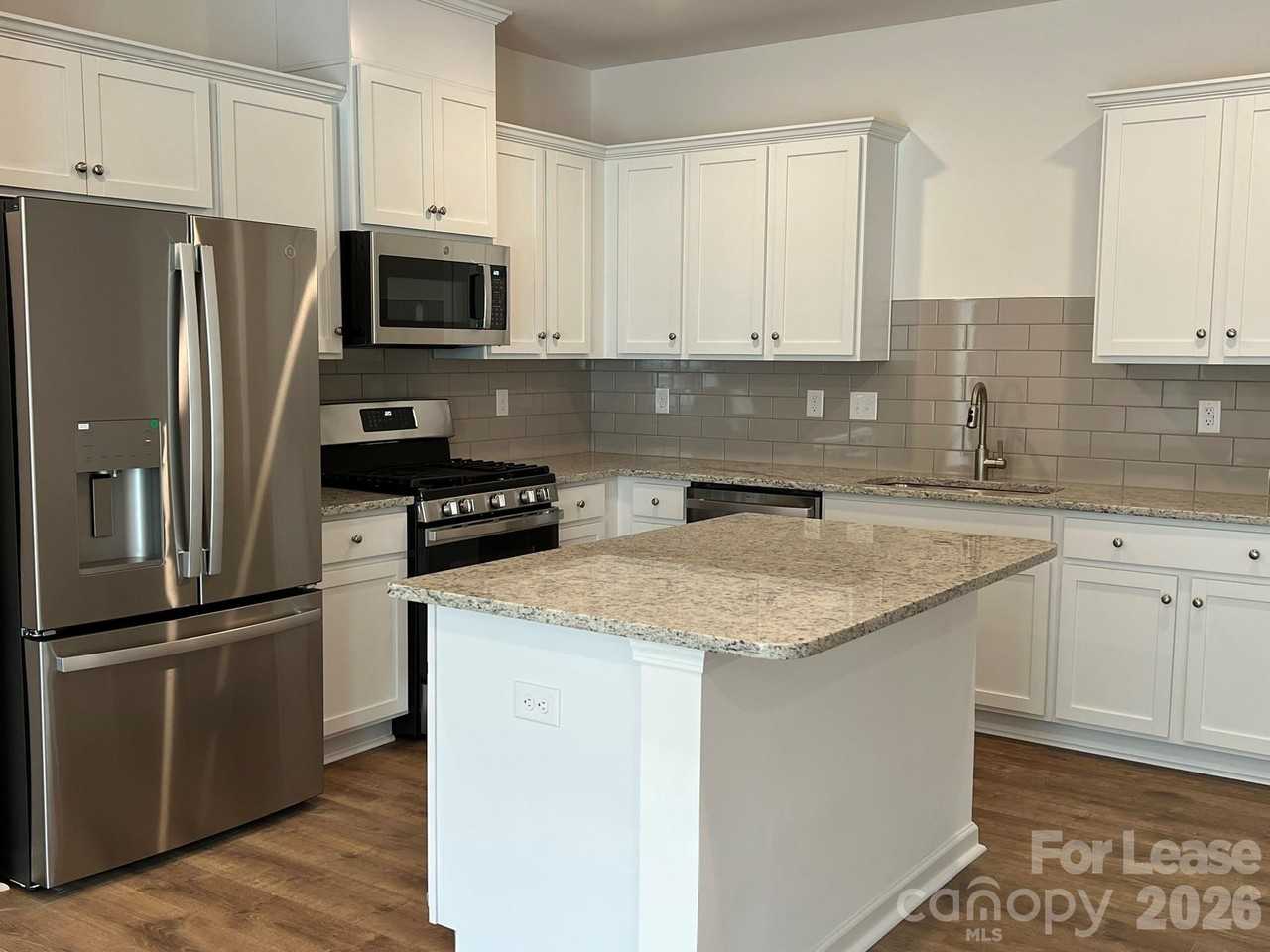 3546 Secrest Lndg - Photo 5 of 19