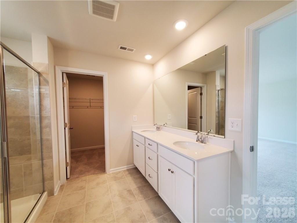 1009 Gabardine Ln - Photo 7 of 22