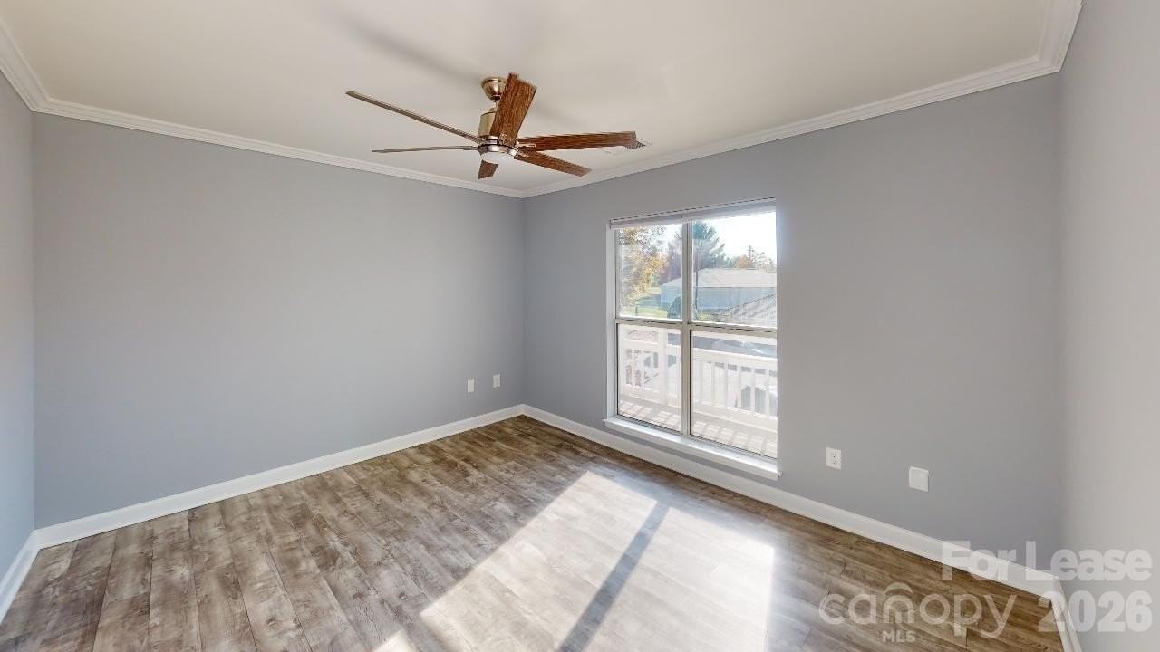 1105 Torrence Cir - Photo 2 of 18
